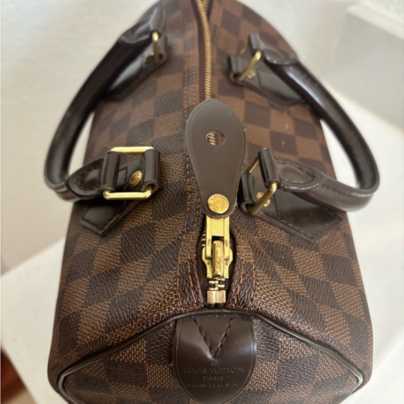Authentic Louis Vuitton Speedy 25 - Picture 4 of 9